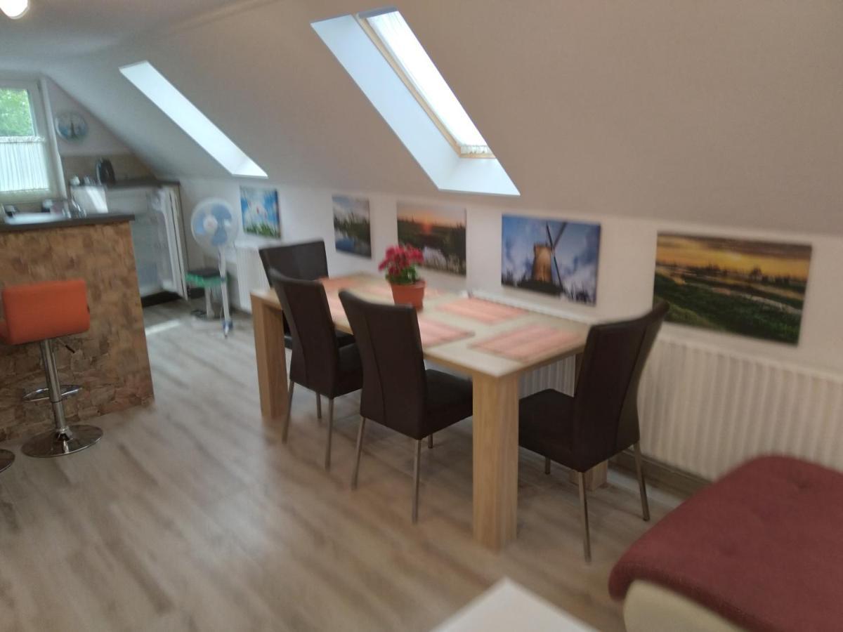 סובאטה Raza Soarelui Apartament De Lux מראה חיצוני תמונה